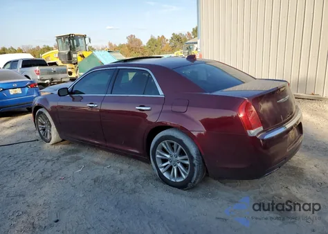 2017 Chrysler 300C z USA, uszkodzony, nr VIN 2C3CCAEG0HH565196